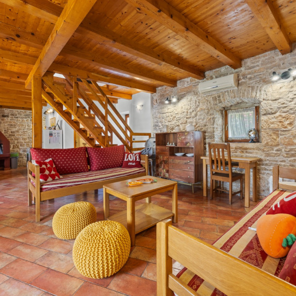 Living room, Villa Barbara, Villa Barbara – A complex of 3 houses with a shared courtyard and pool, Orihi – Istria, Croatia Orihi