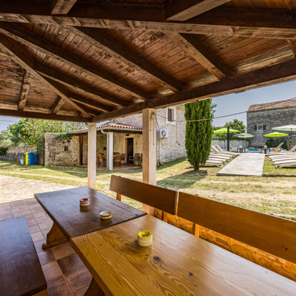 Villa Barbara, Villa Barbara &ndash; A complex of 3 houses with a shared courtyard and pool, Orihi &ndash; Istria, Croatia Orihi