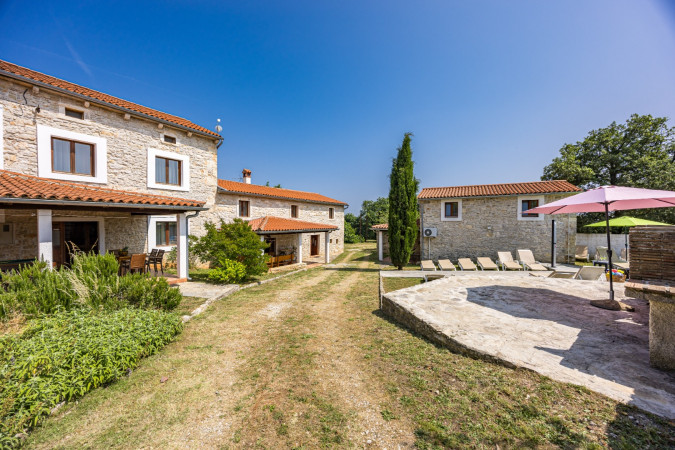 Exterior, Villa Barbara &ndash; A complex of 3 houses with a shared courtyard and pool, Orihi &ndash; Istria, Croatia Orihi