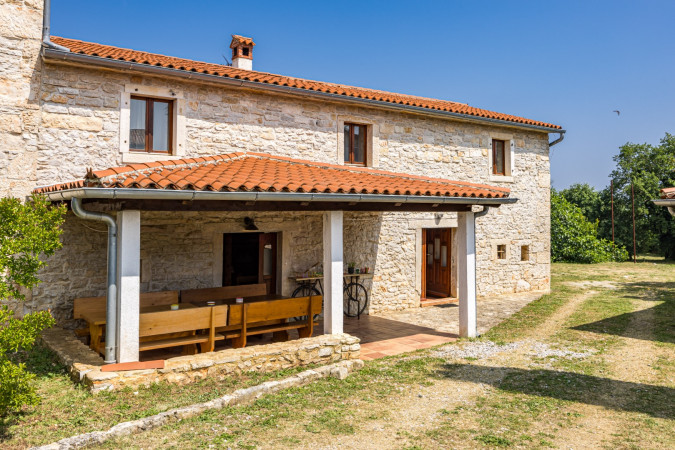Exterior, Villa Barbara &ndash; A complex of 3 houses with a shared courtyard and pool, Orihi &ndash; Istria, Croatia Orihi