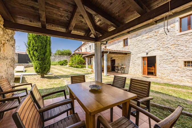 Exterior, Villa Barbara &ndash; A complex of 3 houses with a shared courtyard and pool, Orihi &ndash; Istria, Croatia Orihi