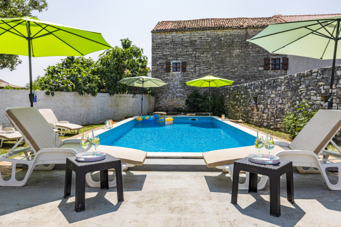 Exterior, Villa Barbara &ndash; A complex of 3 houses with a shared courtyard and pool, Orihi &ndash; Istria, Croatia Orihi