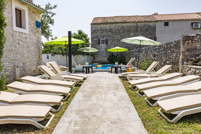Exterior, Villa Barbara &ndash; A complex of 3 houses with a shared courtyard and pool, Orihi &ndash; Istria, Croatia Orihi
