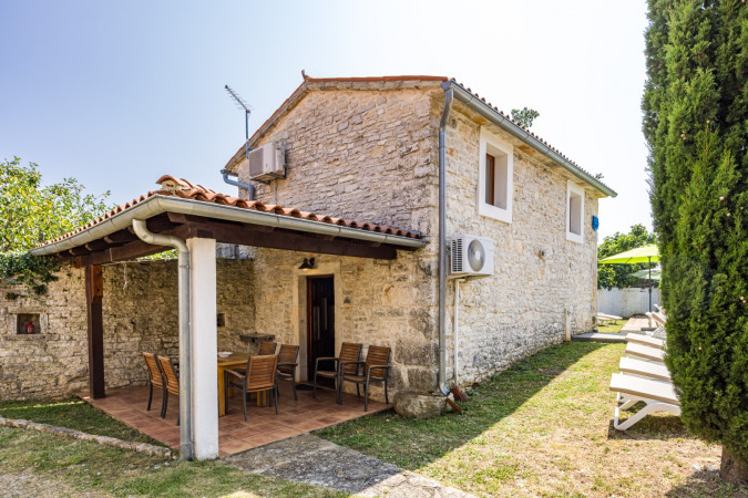 Exterior, Villa Barbara &ndash; A complex of 3 houses with a shared courtyard and pool, Orihi &ndash; Istria, Croatia Orihi