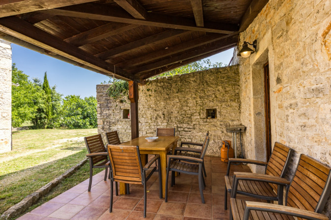 Exterior, Villa Barbara &ndash; A complex of 3 houses with a shared courtyard and pool, Orihi &ndash; Istria, Croatia Orihi